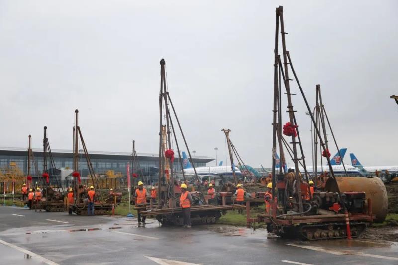 白云機場三期擴建工程006.jpg 白云機場三期擴建工程006.jpg