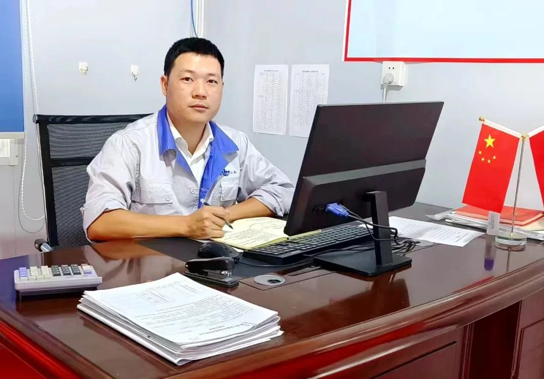 楊世宗.jpg 楊世宗.jpg