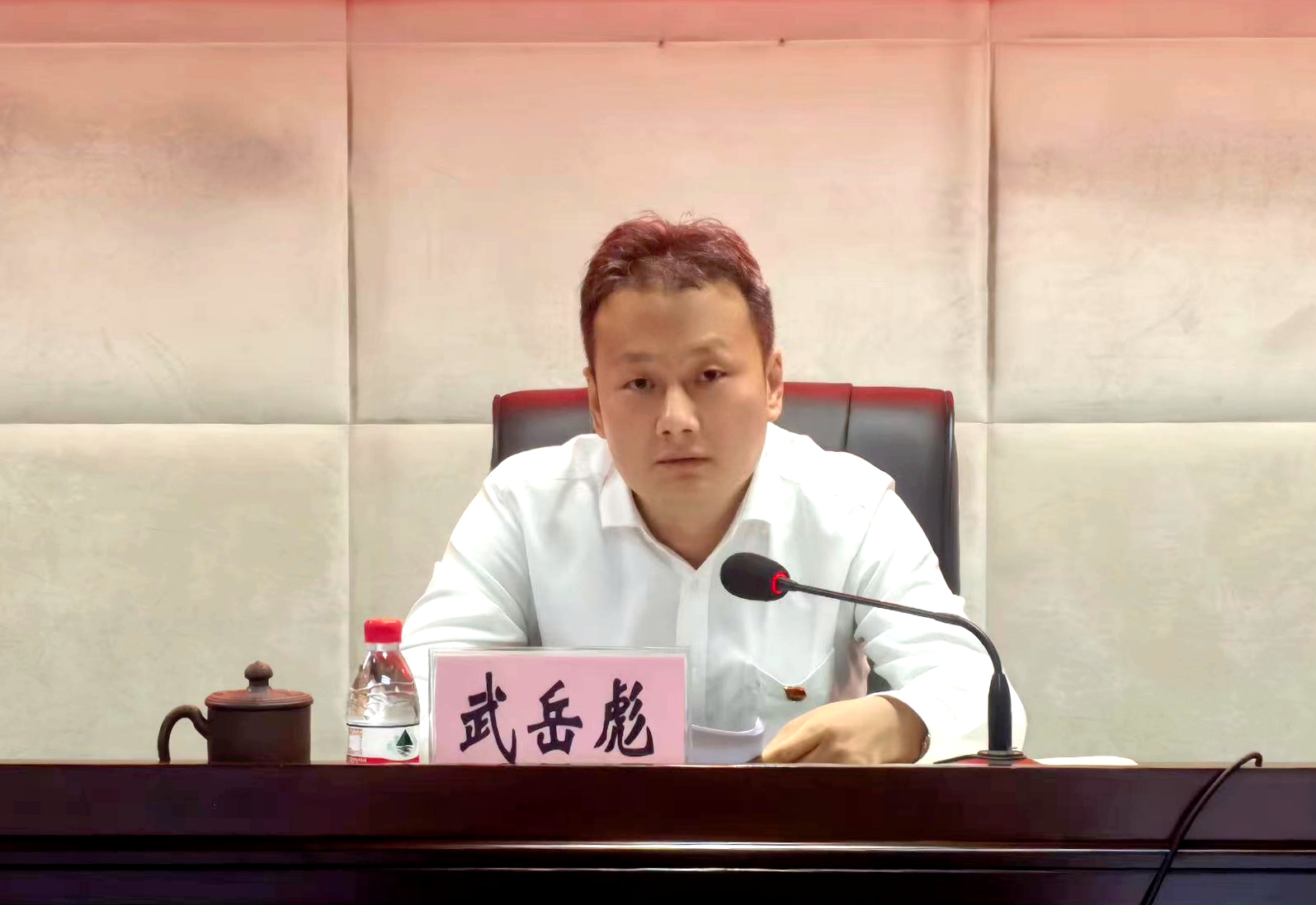 中煤江南(廣東局)黨委召開學(xué)習(xí)貫徹習(xí)近平新時(shí)代中國(guó)特色社會(huì)主義思想主題教育動(dòng)員部署會(huì)2.jpg 中煤江南(廣東局)黨委召開學(xué)習(xí)貫徹習(xí)近平新時(shí)代中國(guó)特色社會(huì)主義思想主題教育動(dòng)員部署會(huì)2.jpg